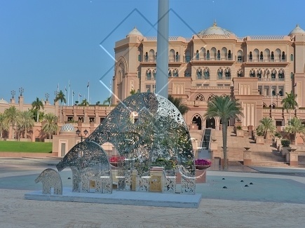 Heavy Handling Sculptures - Abu Dhabi      